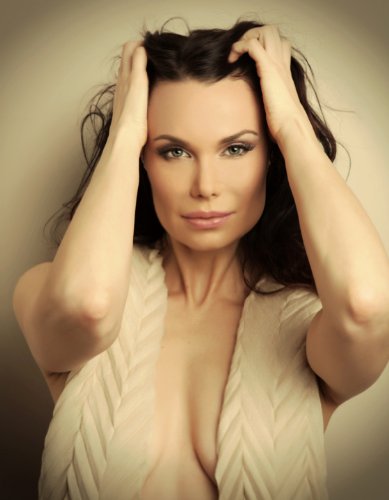 MV5BMTQzNzkwNzU0MF5BMl5BanBnXkFtZTcwMjc3NTkwOQ@@__V1__SX390_SY500_