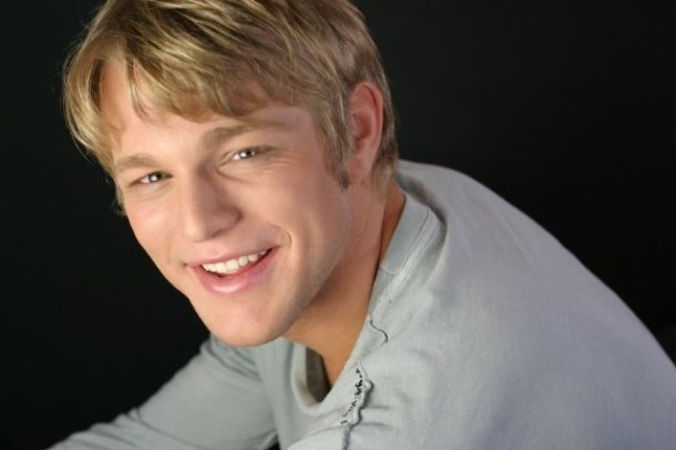 MV5BMTk3NTUxMjI1NV5BMl5BanBnXkFyZXN1bWU@__V1_SX640_SY720_